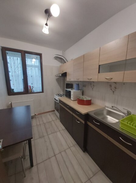 Gara de Nord Inchiriez ap. 2 cam, zona Dinicu Golescu,