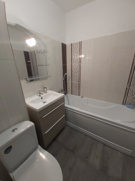 Gara de Nord Inchiriez ap. 2 cam, zona Dinicu Golescu,